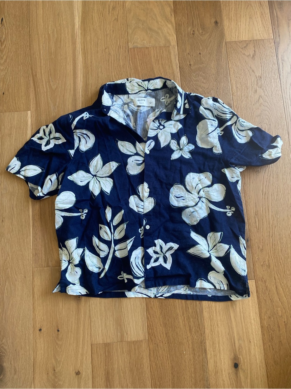 Hollister Navy Blue Short-Sleeve Floral Button-Down